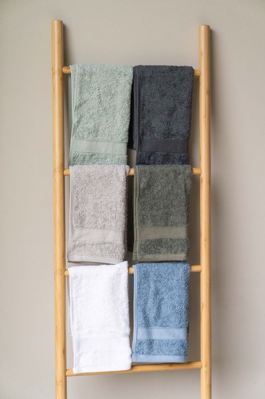 Essentials Håndkle 30x50cm - Grå
