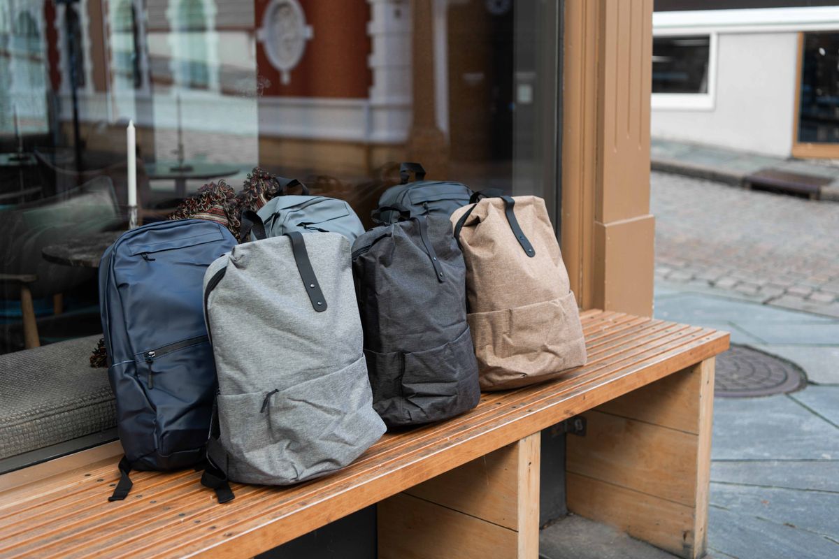 Ryggsekk 27x15x40cm - Grå