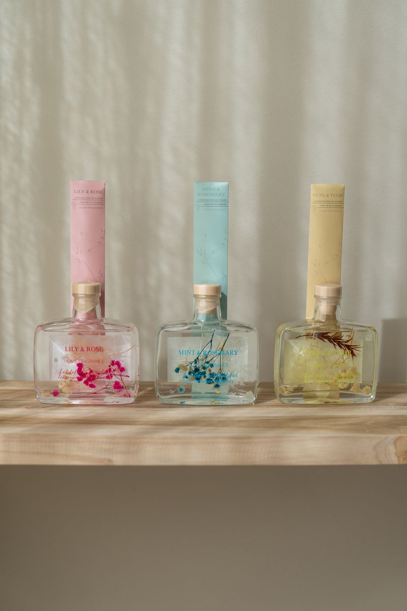 Duftpinner i glass med blomst – 200 ml Mint & Rosemary