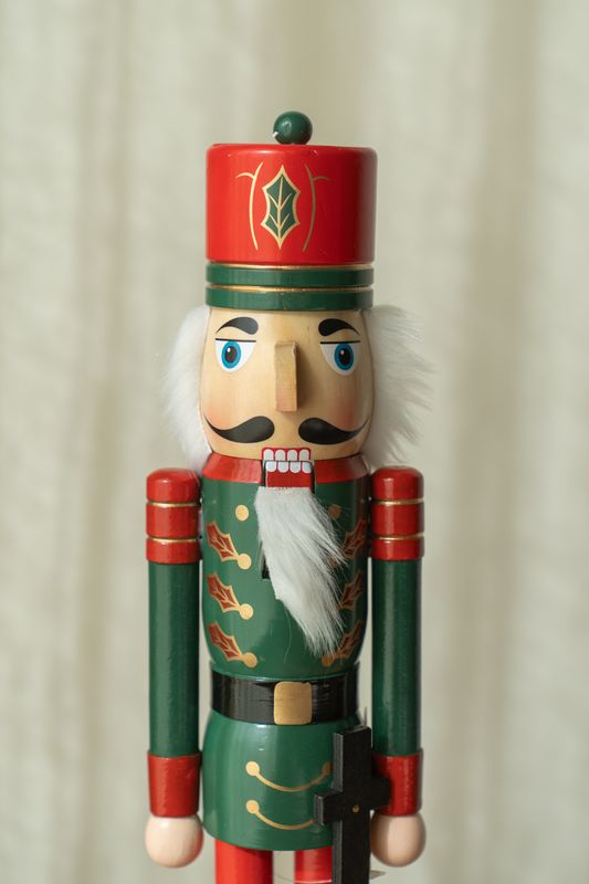 Nøtteknekker Rød/Grønn/Svart 50cm - Versjon 2