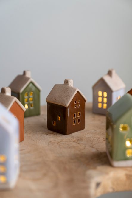 Hovedbilde Hus m/LED 9cm - Brun