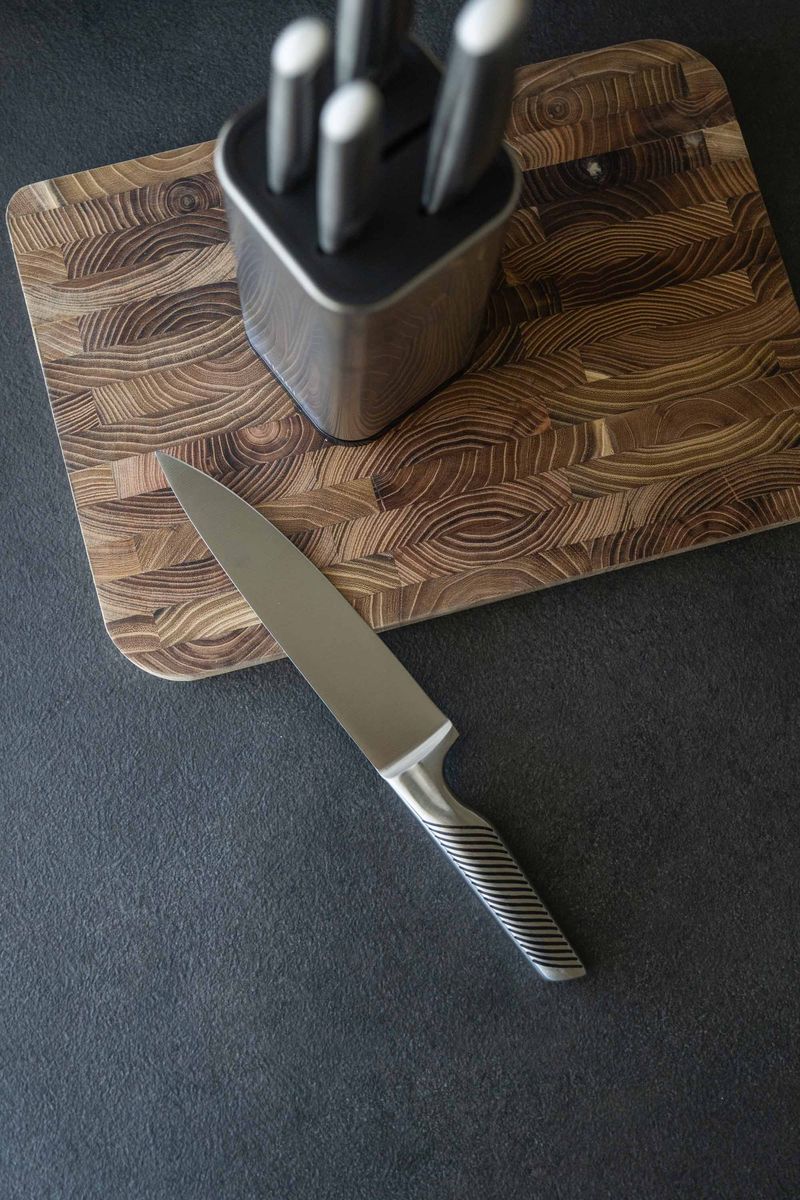 Knivsett med knivblokk