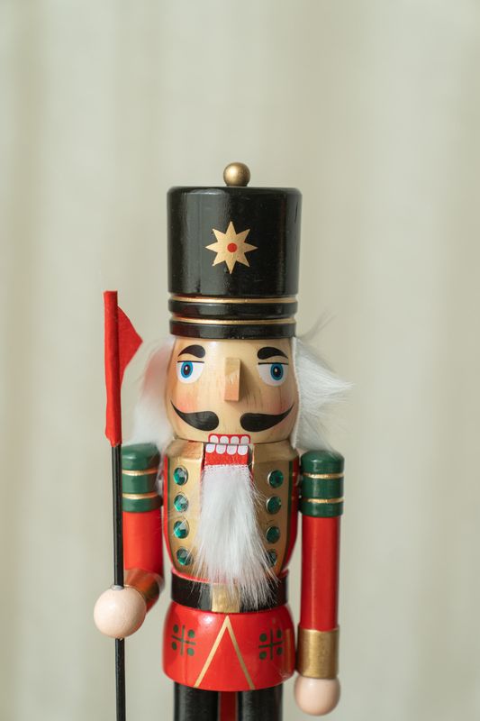 Nøtteknekker Rød/Grønn/Svart 50cm - Versjon 3