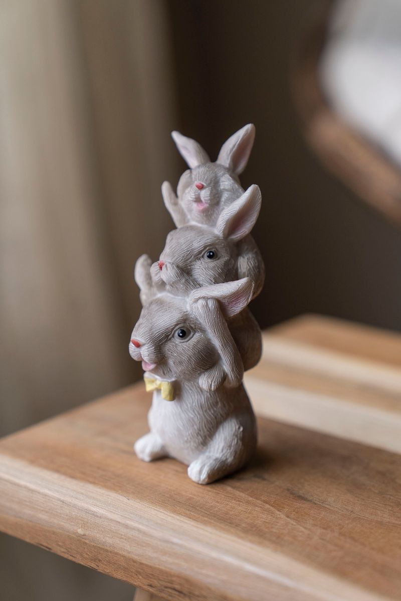 Stablet kaninfigur – grå