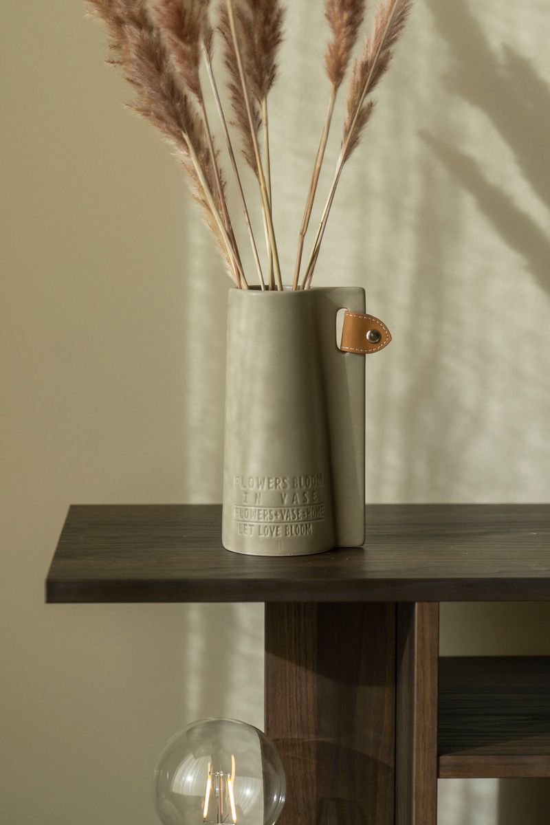 Vase - Relieff - 10x8x18cm - Brun