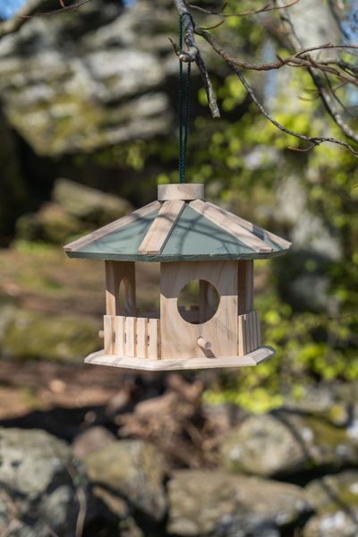 Hovedbilde Fuglemater tre – 30×26×22 cm – grønn