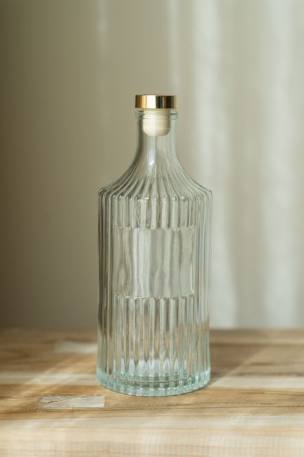 Hovedbilde Flaske med gullfarget lokk – 500 ml