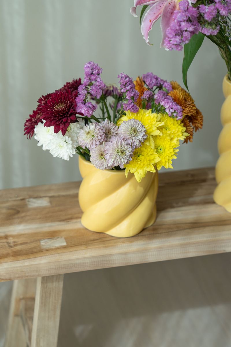 Blomsterpotte swirl – Gul